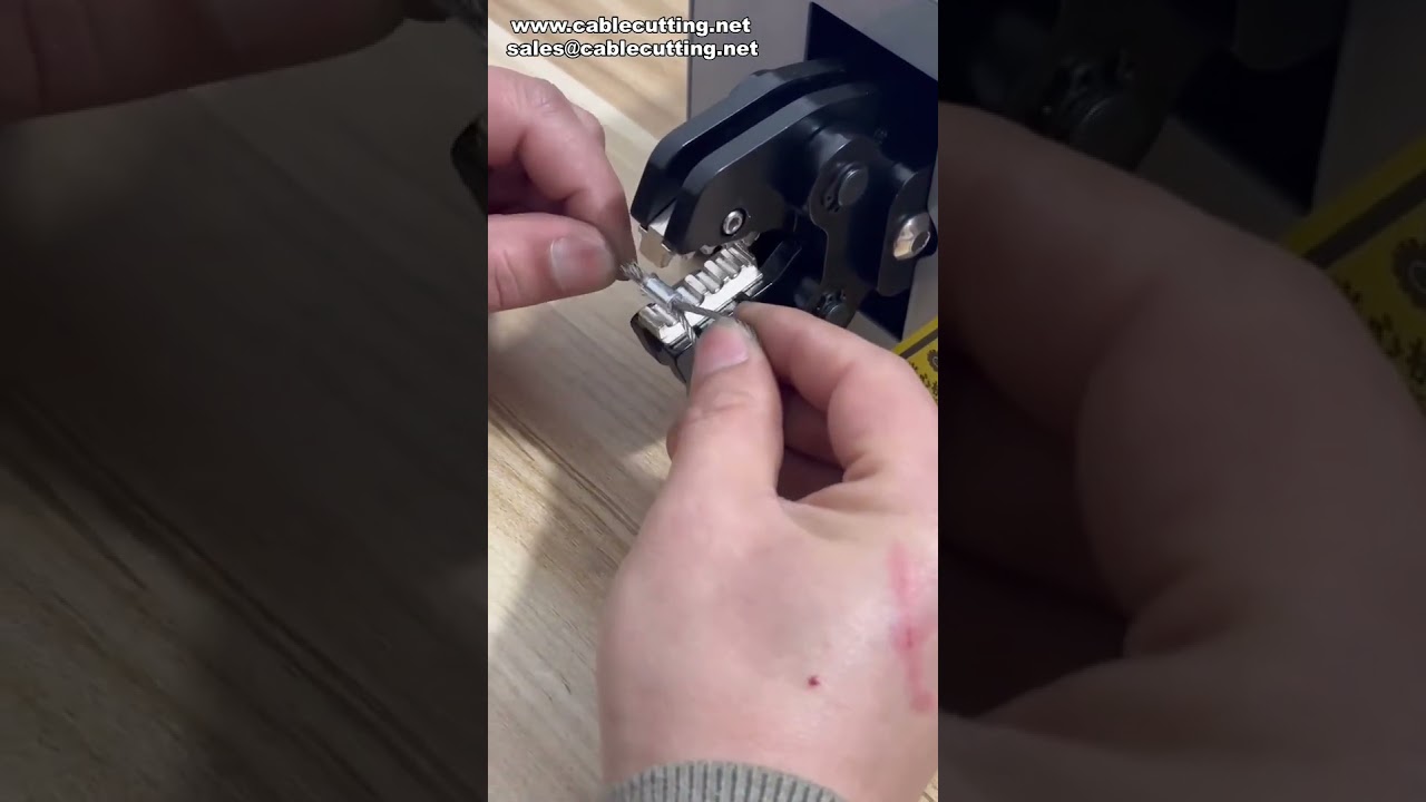 Versatile Pneumatic Terminal Crimping Machine for Most Terminals